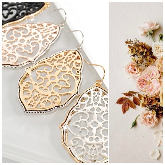 *CLEARANCE* Moroccan Tile Filigree Earrings - Picture 3 of 6